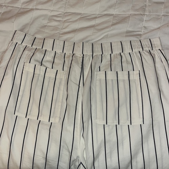 BP. Wide pinstriped trousers - Picture 5 of 6